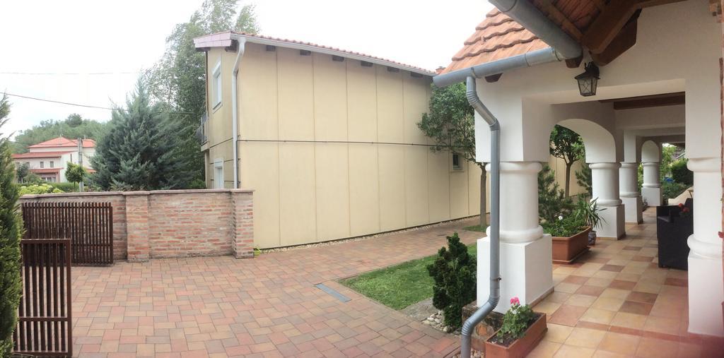 זלקרוס Negy Evszak Apartmanhaz מראה חיצוני תמונה